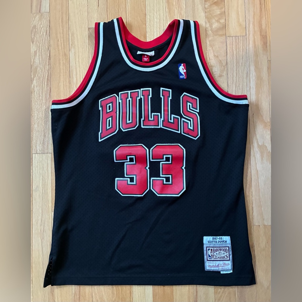 Scottie Pippen #33 Chicago Bulls Mitchell & Ness Stitched Jersey Men’s Size L